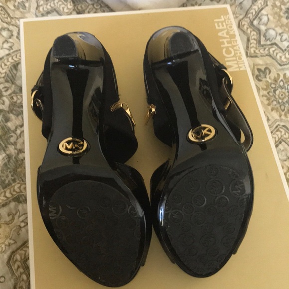 Michael Kors Morgen Platform, Black, size 7.5M - Picture 7 of 8
